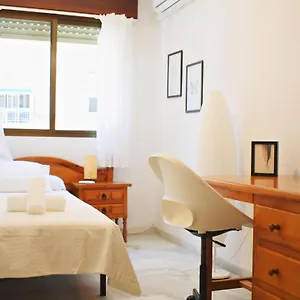 https://amplio-y-luminoso-apartamento-cerca-del-centro-y-la.hotelsinnerja.org